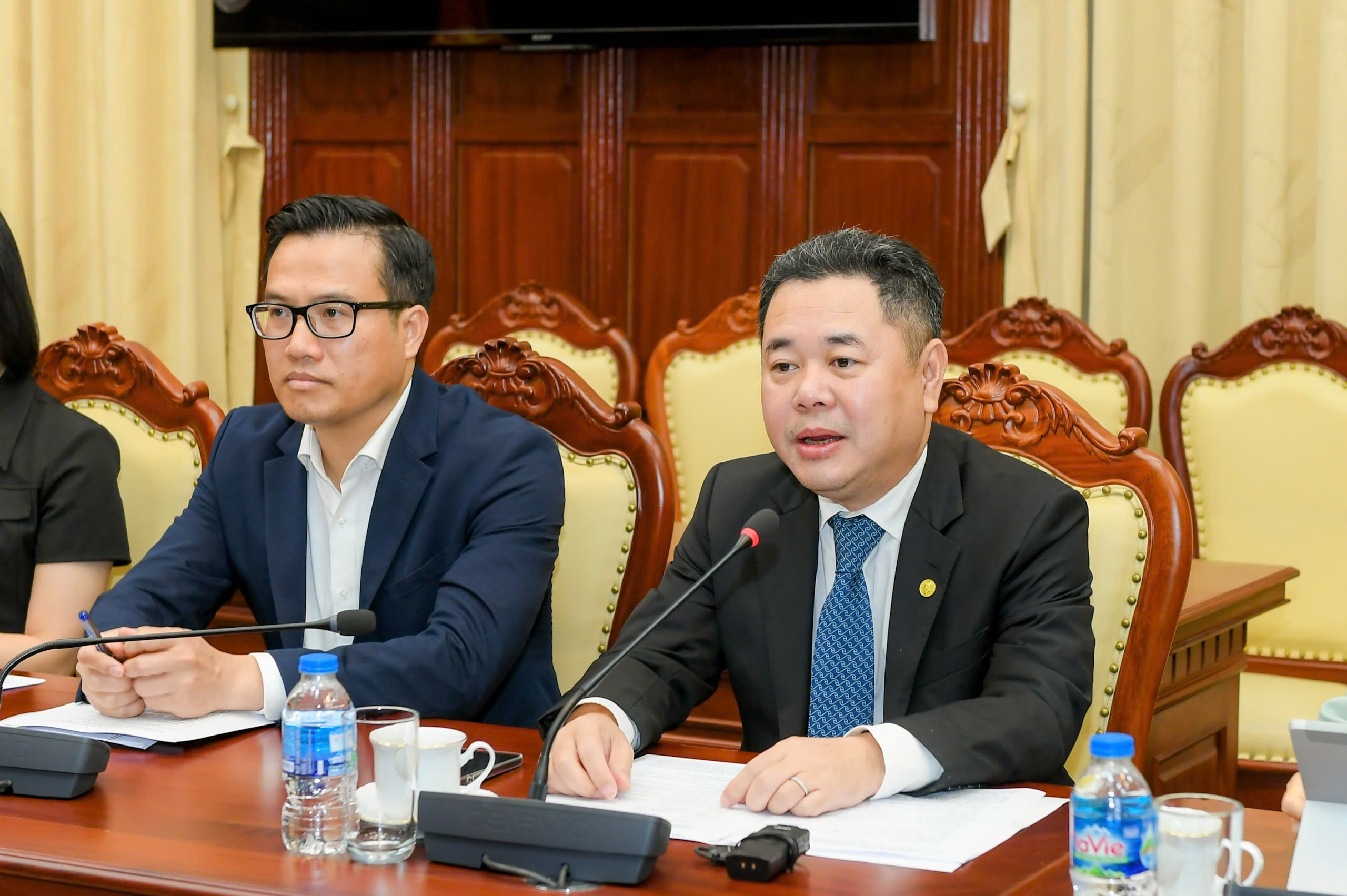 Deputy Governor Nguyen Ngoc Canh meets ADB Vice President