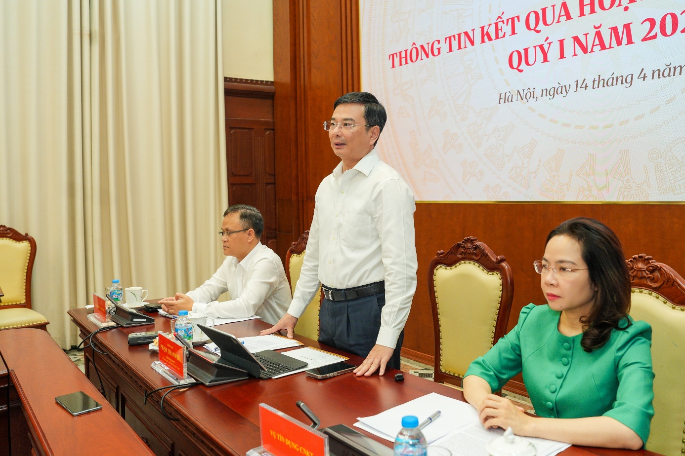 Monetary policy management effectively overcomes multiple challenges