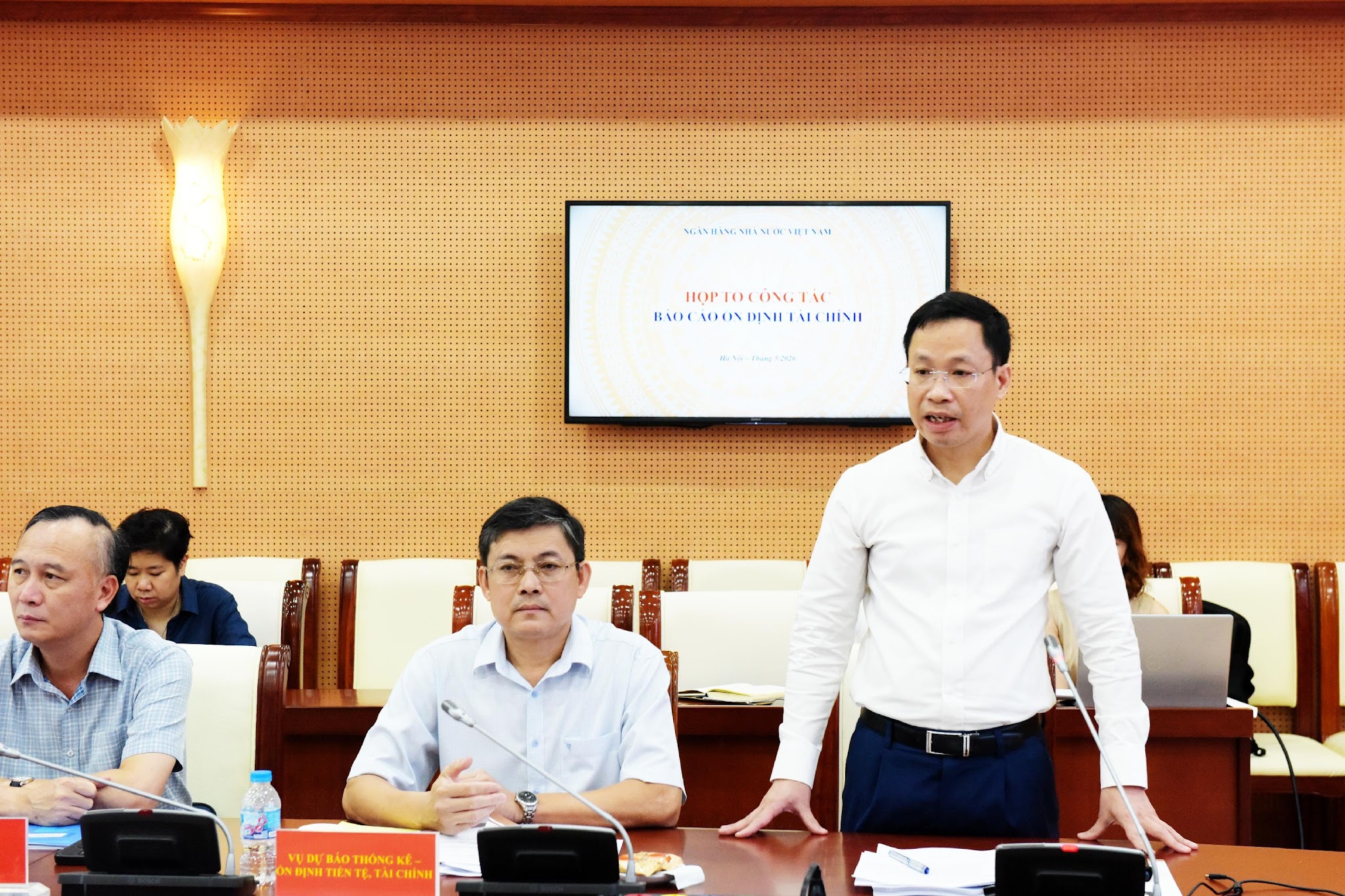 Ngân hàng Nhà nước họp Tổ công tác Báo cáo Ổn định tài chính