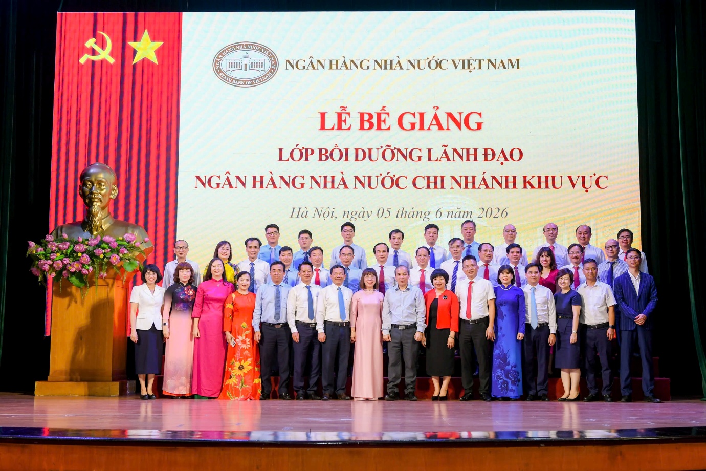 Xây dựng đội ngũ lãnh đạo ngành Ngân hàng đủ phẩm chất, năng lực, uy tín đáp ứng yêu cầu phát triển trong giai đoạn mới