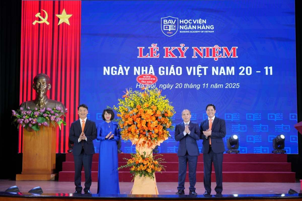 Học viện Ngân hàng tổ chức kỷ niệm 43 năm Ngày Nhà giáo Việt Nam