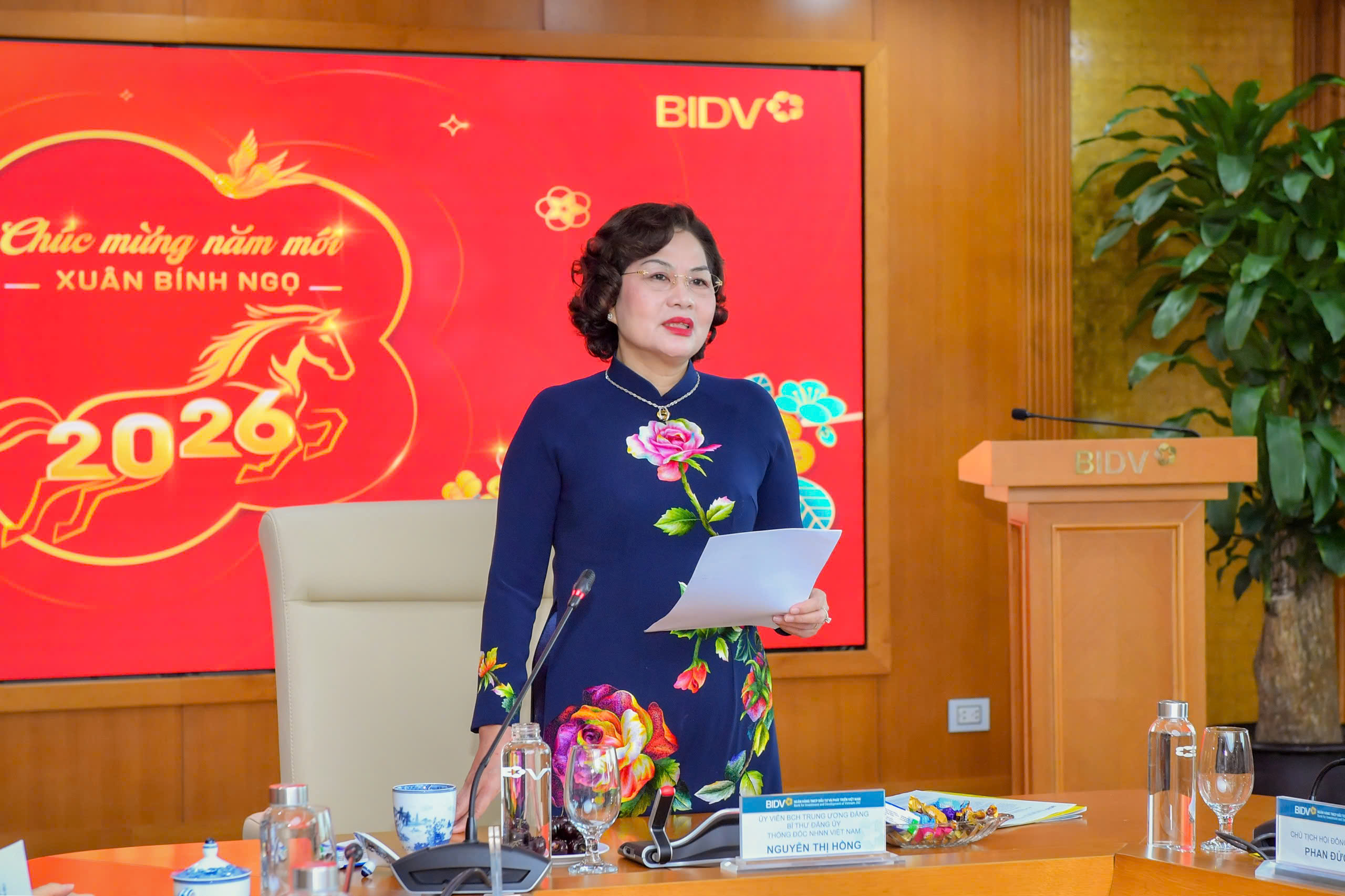 Lãnh đạo Ngân hàng Nhà nước thăm và chúc mừng năm mới một số tổ chức tín dụng