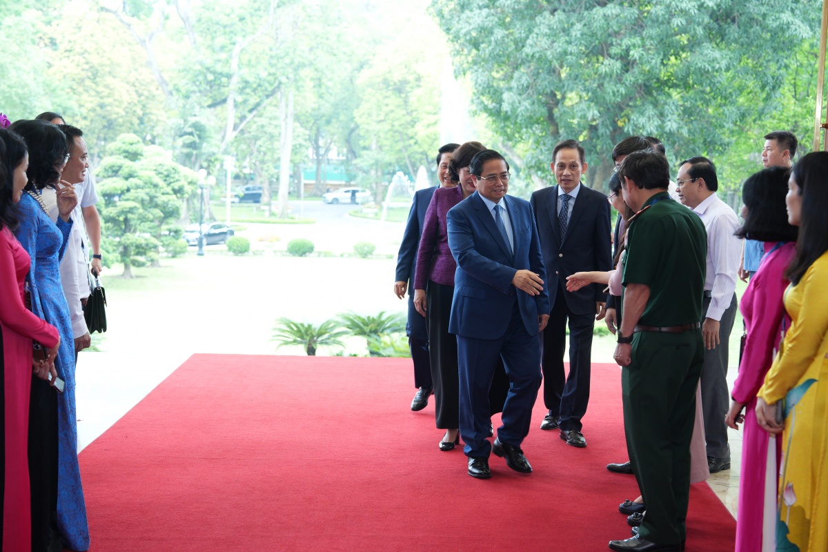 Thủ tướng Phạm Minh Chính tham dự Sự kiện Chuyển đổi số ngành Ngân hàng năm 2025