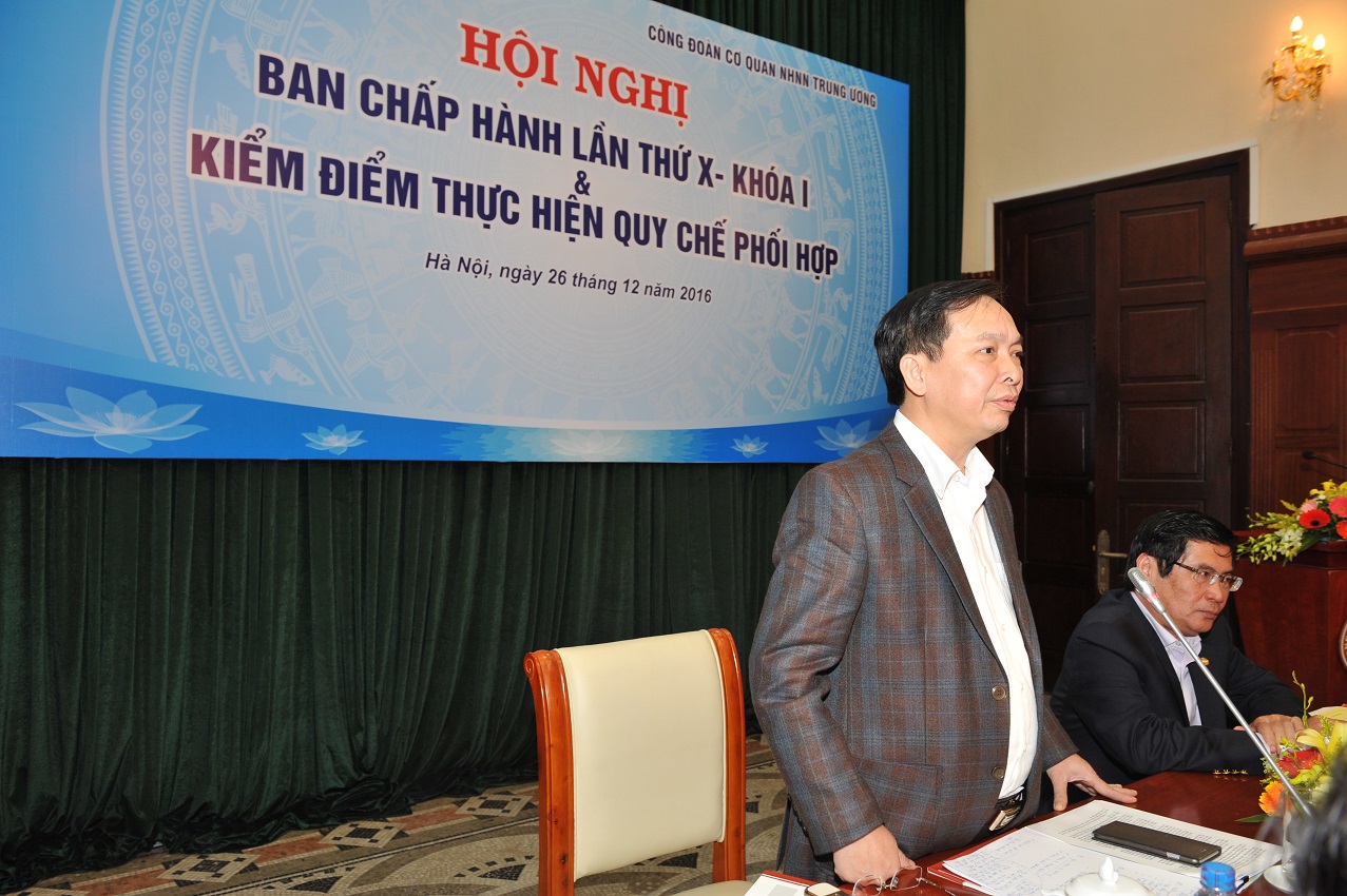 Đ/c Đào Minh Tú - Phó Thống đốc NHNN, Thủ trưởng hành chính Cơ quan NHTW phát biểu tại Hội nghị