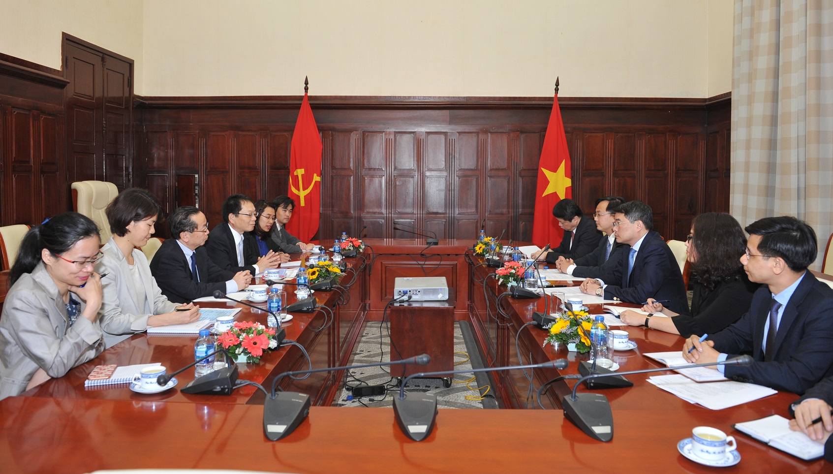 Quang cảnh buổi tiếp
