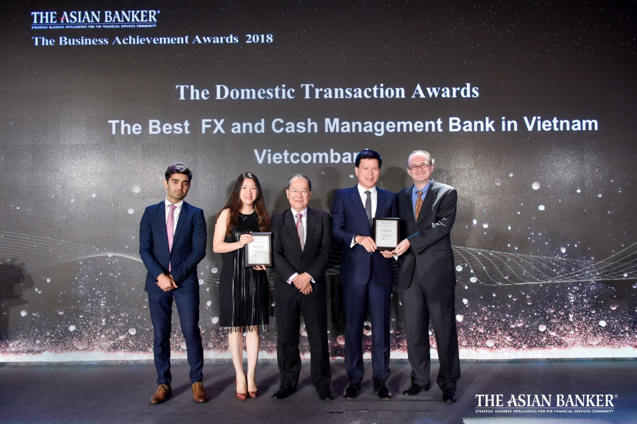 Vietcombank được The Asian Banker trao tặng 2 giải thưởng