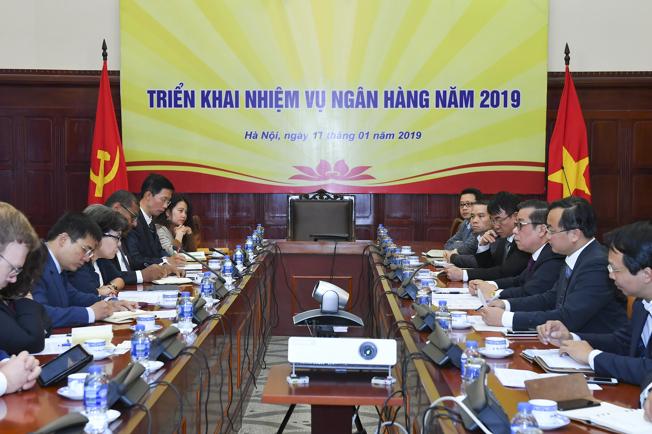 Phó Thống đốc NHNN Nguyễn Kim Anh tiếp WB