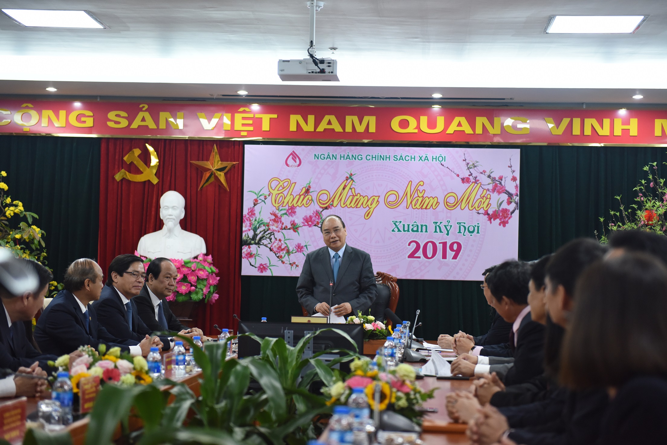 Thủ tướng Nguyên Xuân Phúc phát biểu tại buổi giao ban đầu Xuân