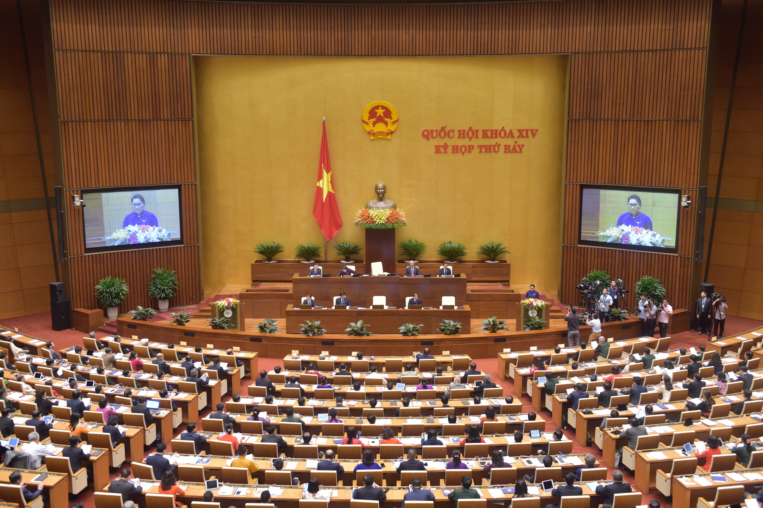 Quang cảnh phiên khai mạc