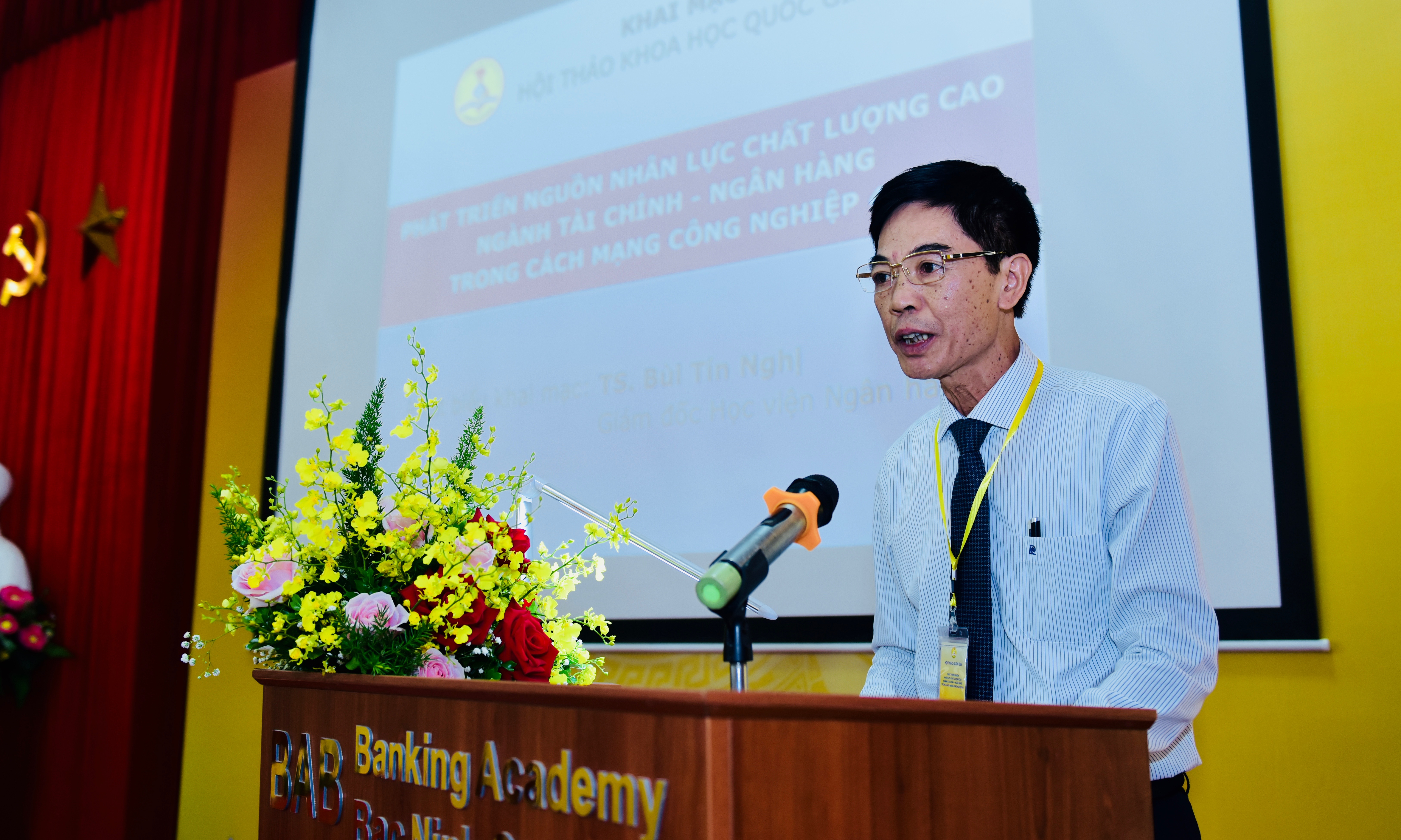 Phát triển nguồn nhân lực chất lượng cao lĩnh vực tài chính - ngân hàng trong CMCN 4.0