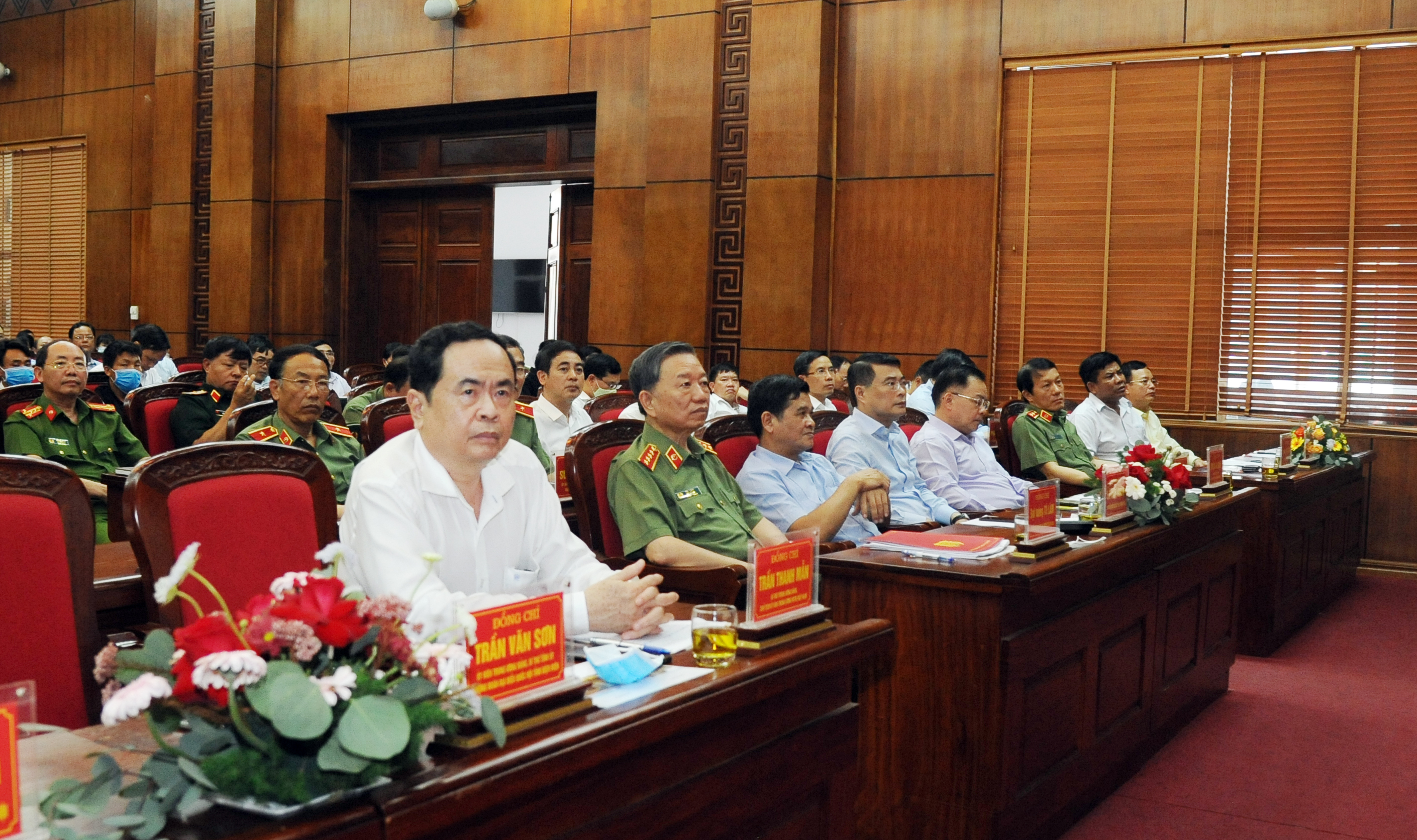 Các đại biểu dự Hội nghị