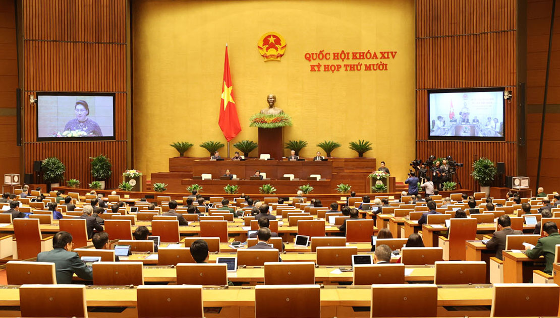 Sáng ngày 20/10, Kỳ họp thứ 10, Quốc hội Khóa XIV đã khai mạc trọng thể tại Phòng họp Diên Hồng, Nhà Quốc hội, Hà Nội