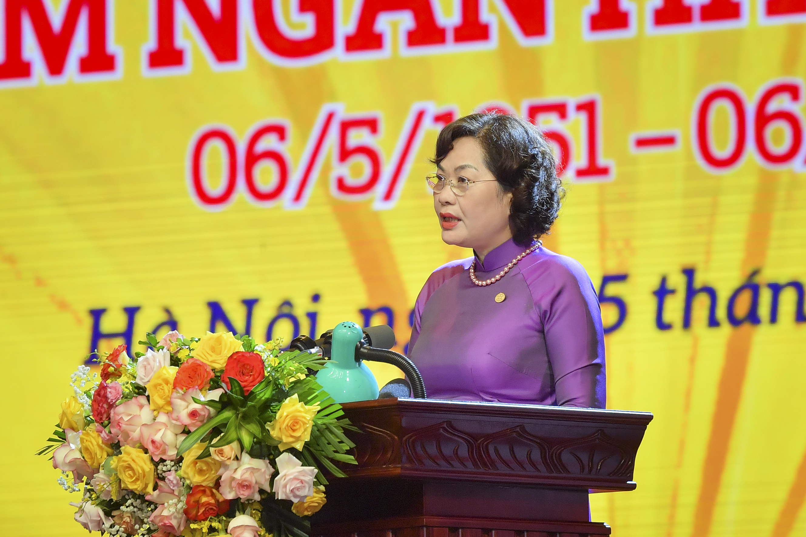 Ủy viên Trung ương Đảng, Thống đốc NHNN Nguyễn Thị Hồng đọc bài diễn văn tại buổi Lễ kỷ niệm