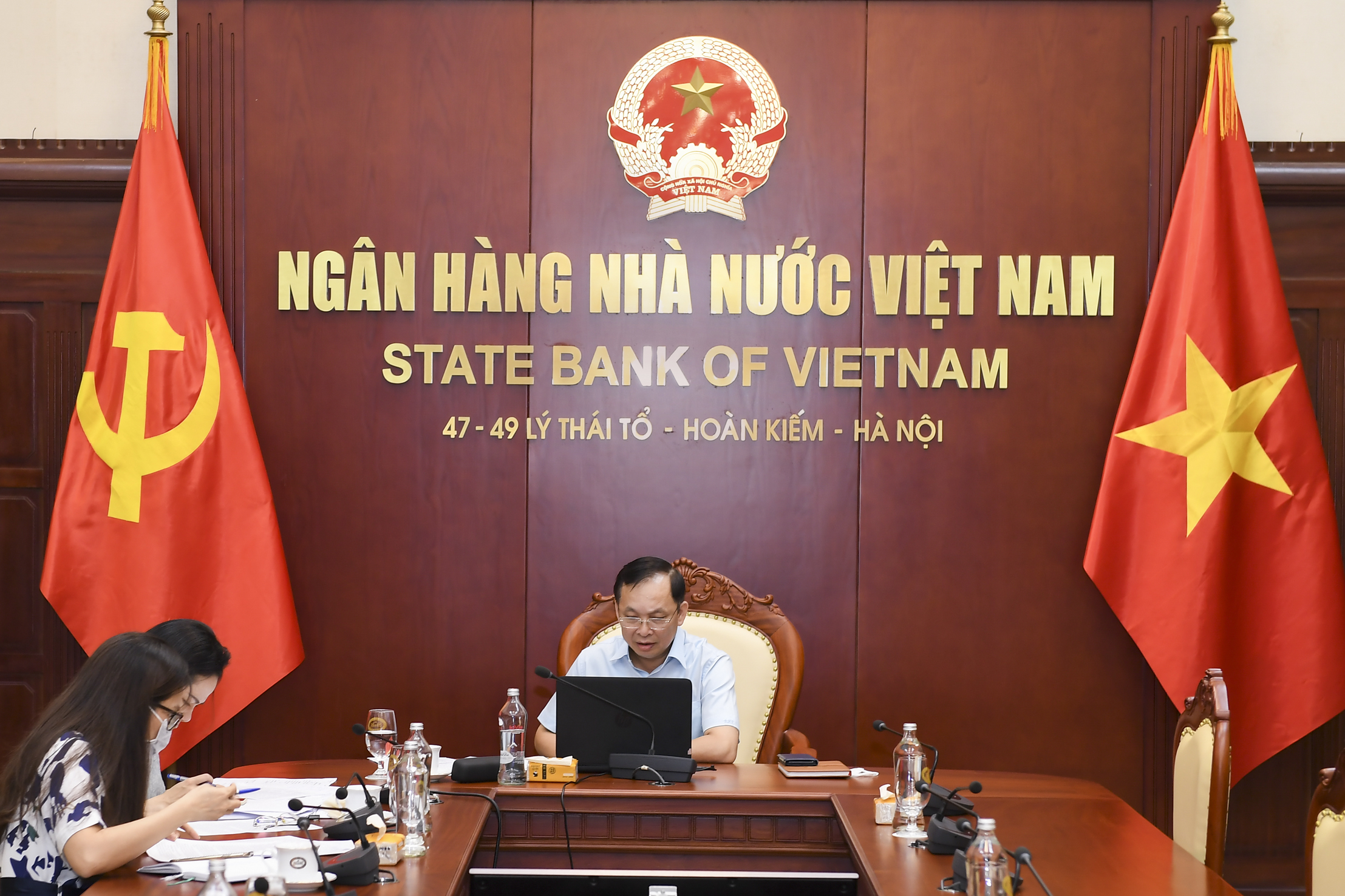 Phó Thống đốc thường trực NHNN Đào Minh Tú tham dự tọa đàm.
