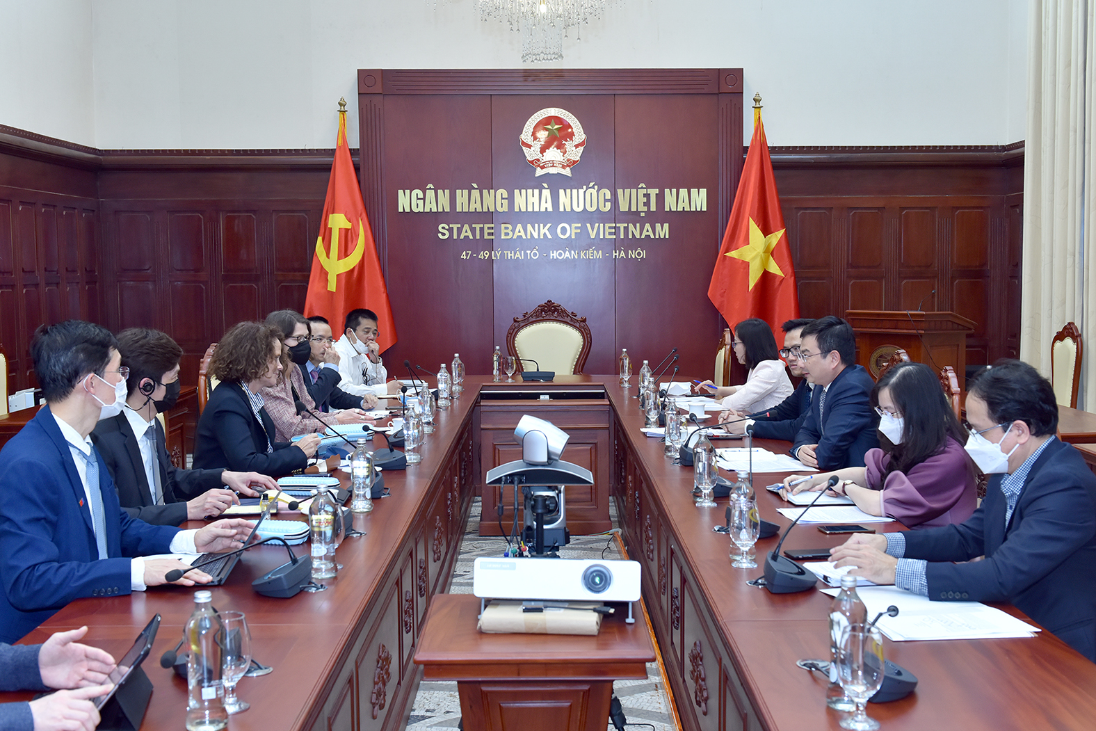 Quang cảnh buổi làm việc.