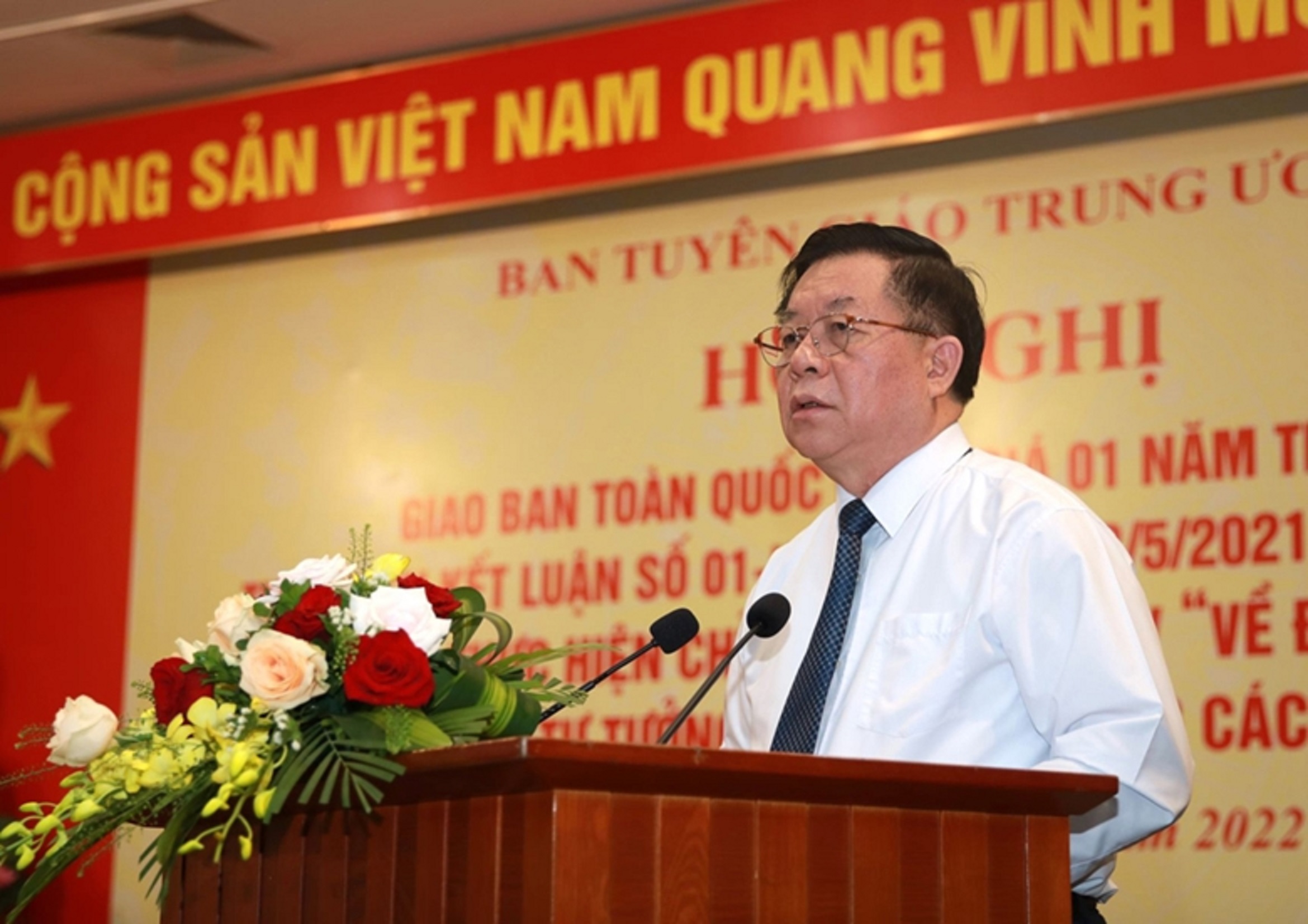 Đ/c Nguyễn Trọng Nghĩa - Trưởng ban Tuyên giáo Trung ương phát biểu chỉ đạo Hội nghị