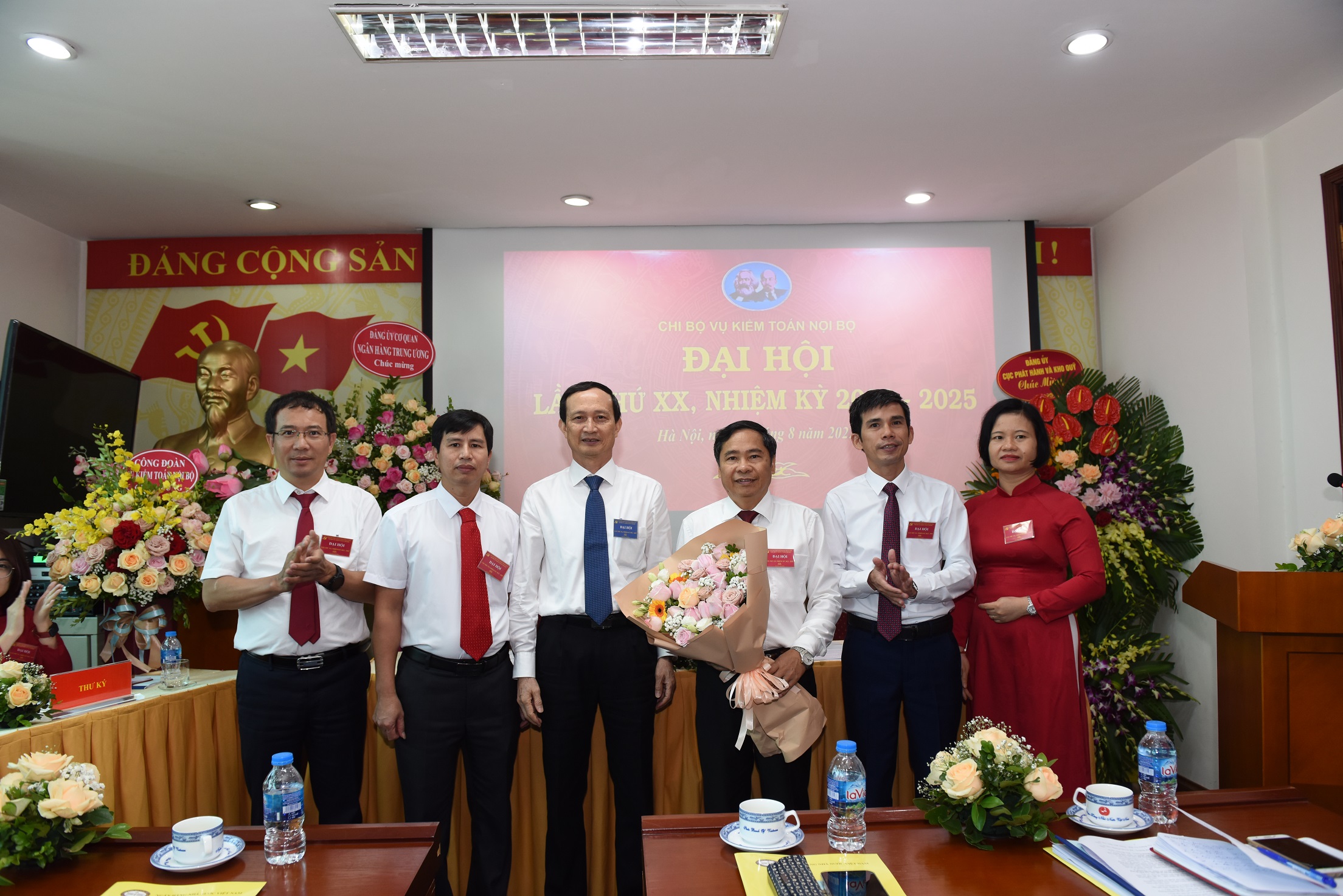 Ban Chấp hành Chi bộ nhiệm kỳ 2022 - 2025 ra mắt Đại hội