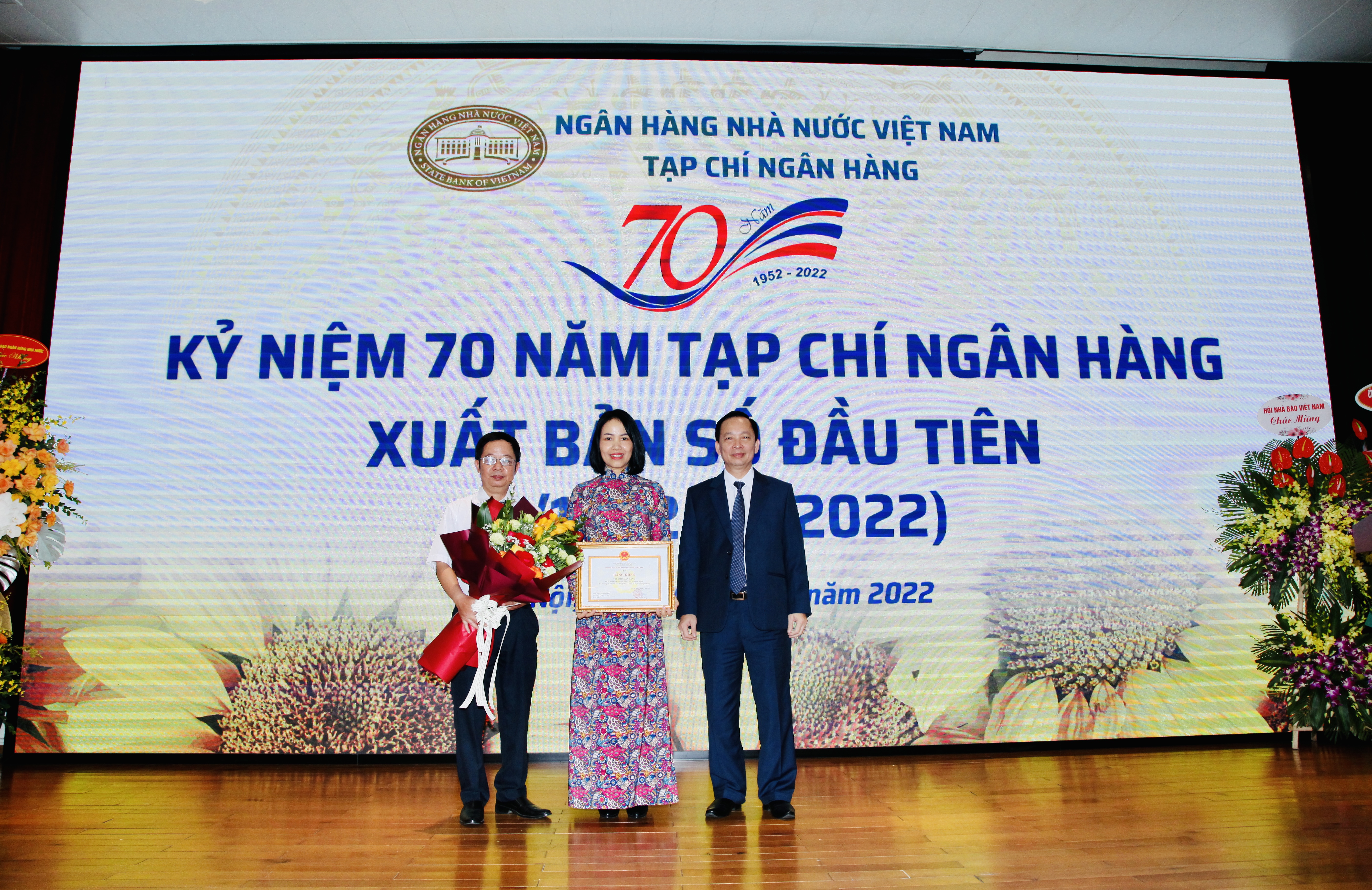 Bằng khen của Thống đốc NHNN
