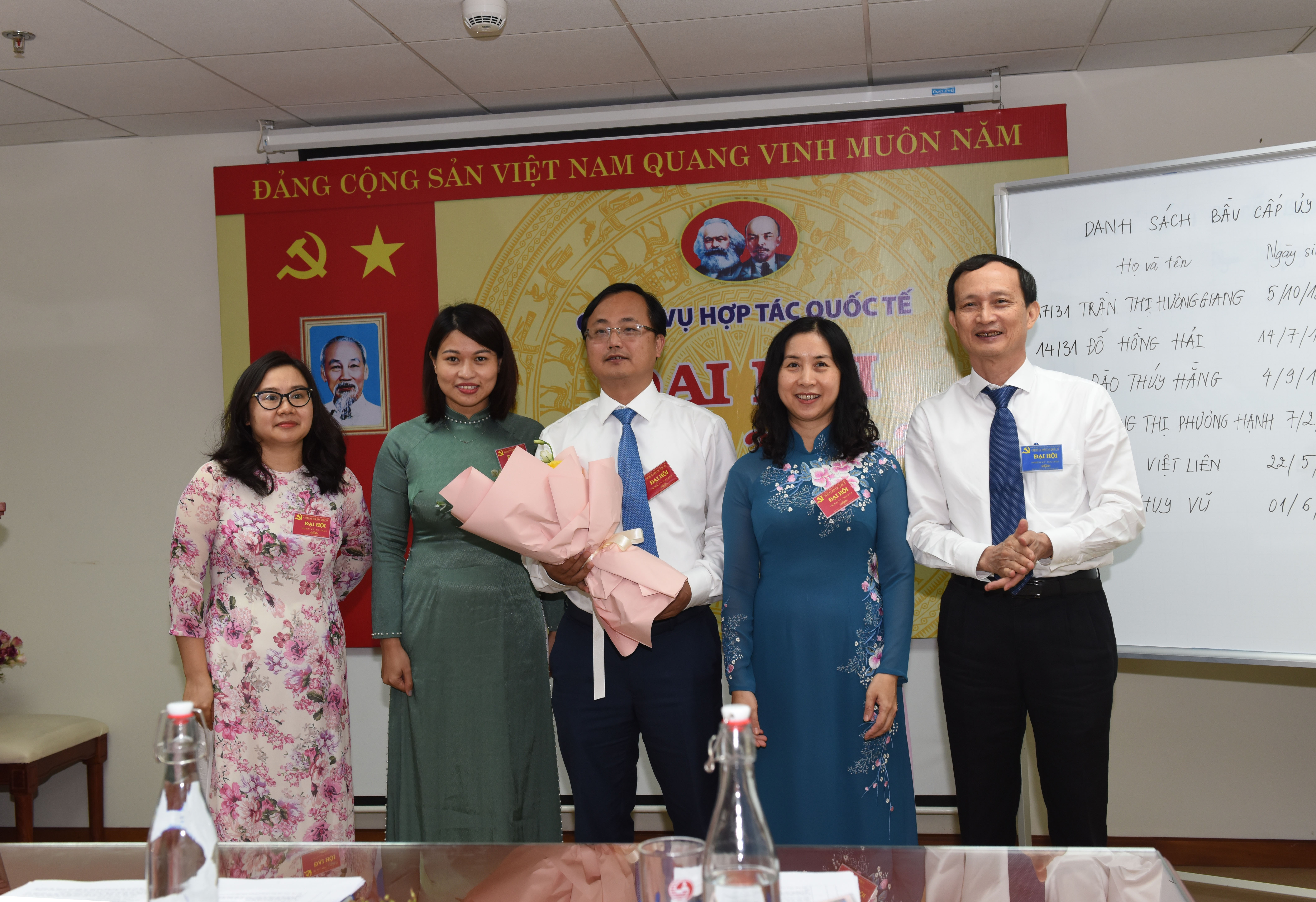 Ban Chấp hành Chi bộ nhiệm kỳ 2022-2025 ra mắt Đại hội