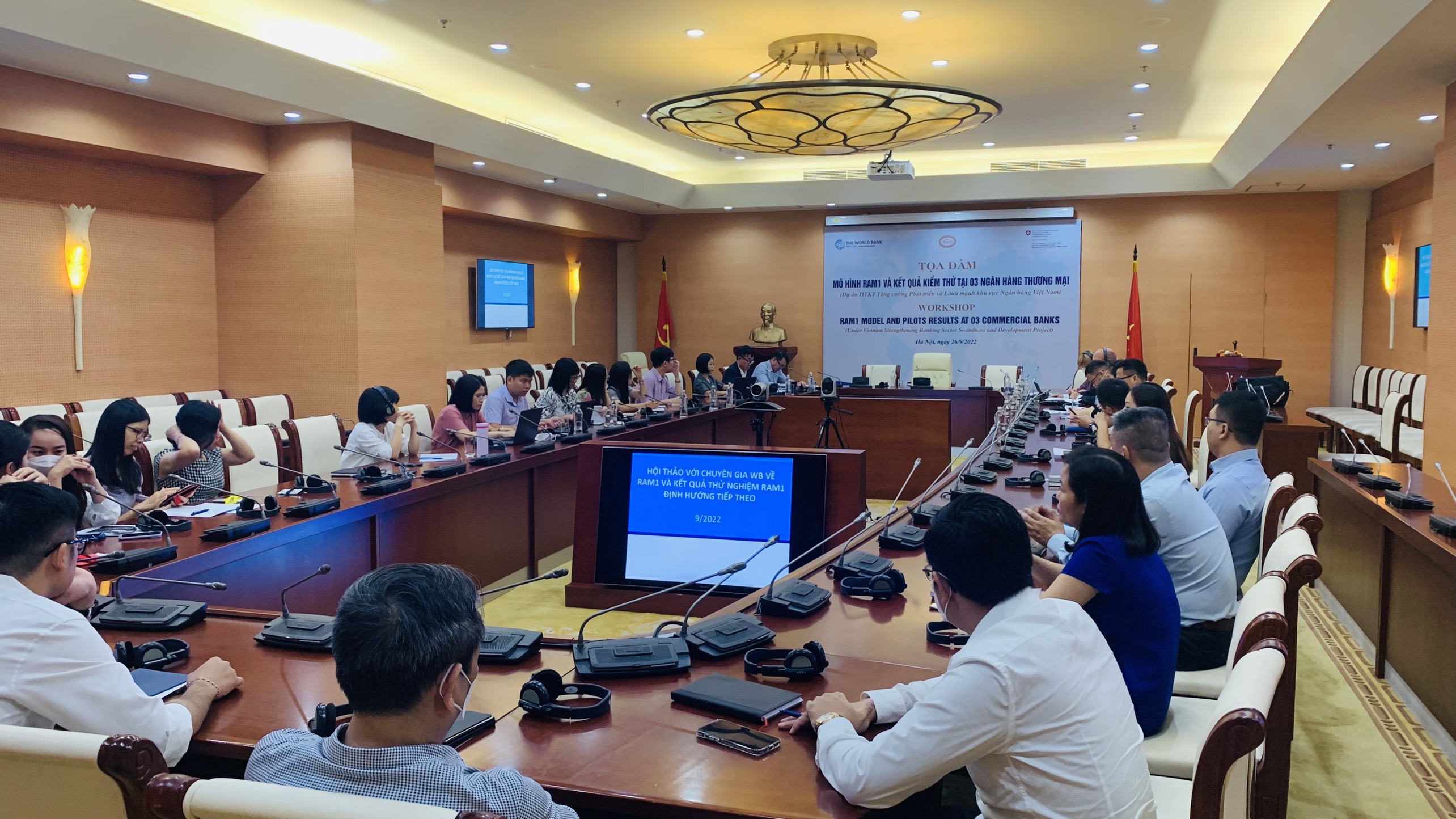 Quang cảnh tọa đàm.