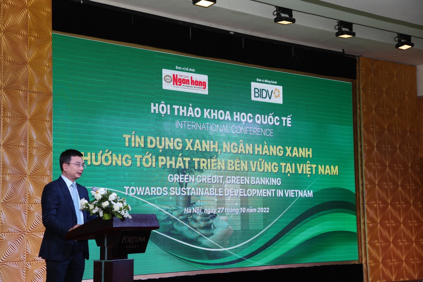 Phó Thống đốc NHNN Phạm Thanh Hà phát biểu tại hội thảo.