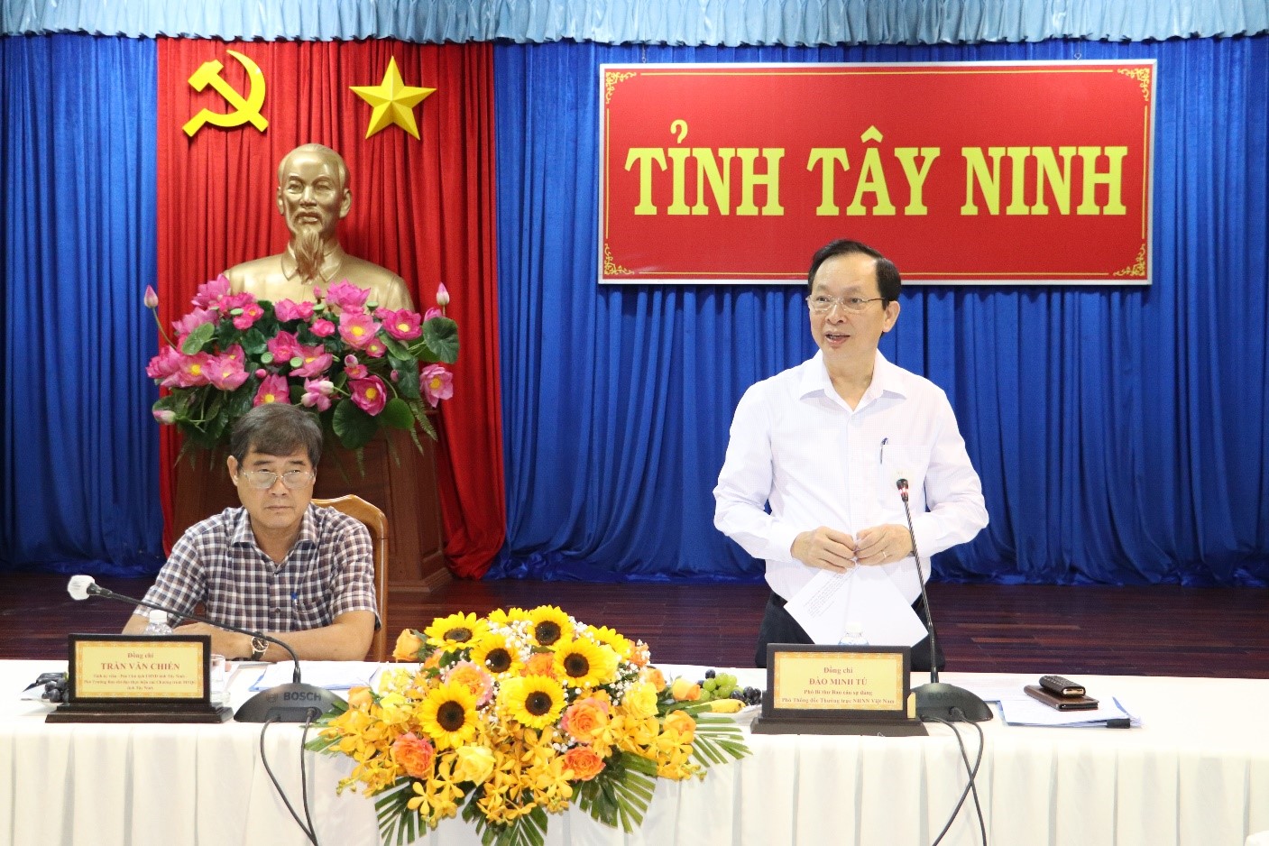 Phó Thống đốc Thường trực NHNN Đào Minh Tú phát biểu tại buổi làm việc tại tỉnh Tây Ninh