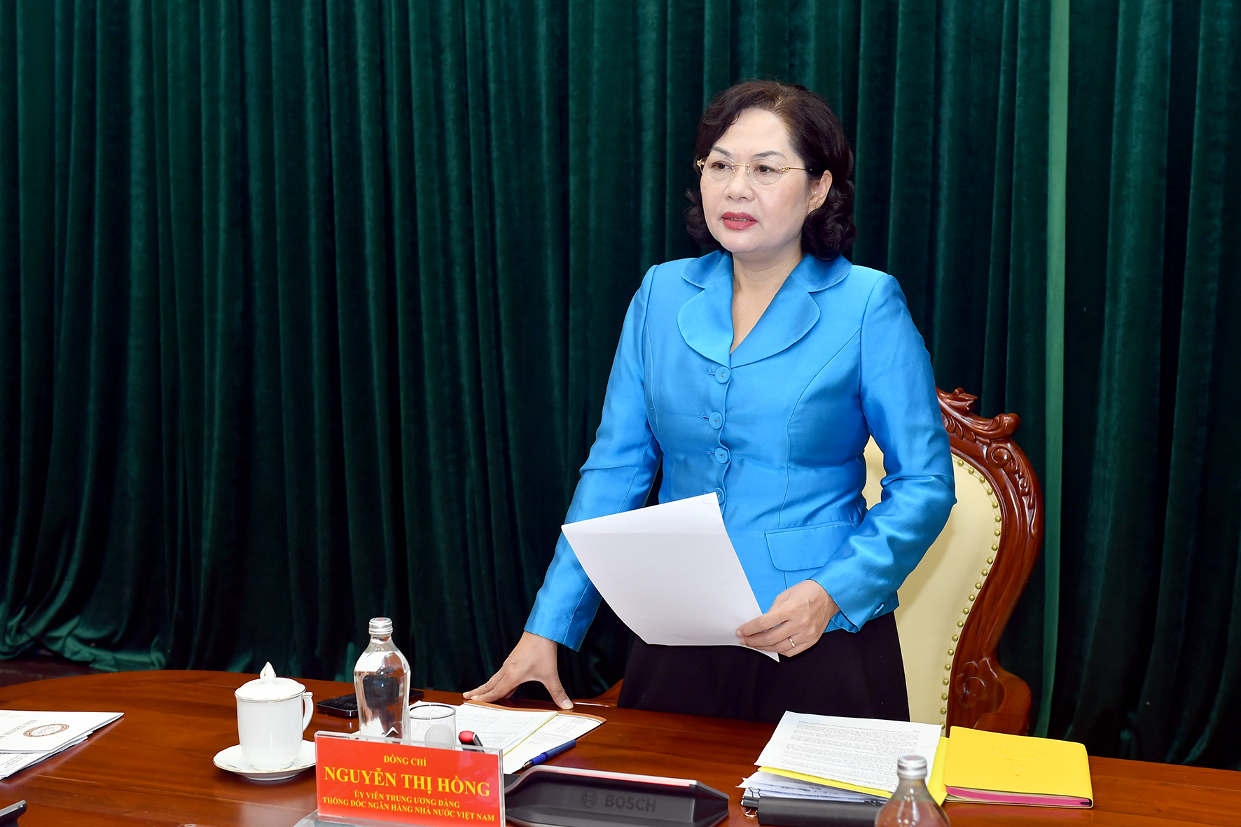 Thống đốc Nguyễn Thị Hồng phát biểu kết luận buổi làm việc