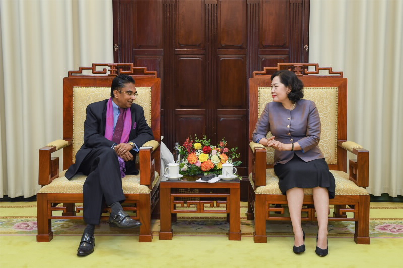 SBV Governor Nguyen Thi Hong meets the Ambassador of Sri Lanka to Vietnam