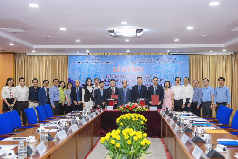 Signing ceremony of the Coordination Regulations between the Banking Supervision Agency of the State Bank of Vietnam and the Insurance Supervisory Authority (ISA) of the Ministry of Finance