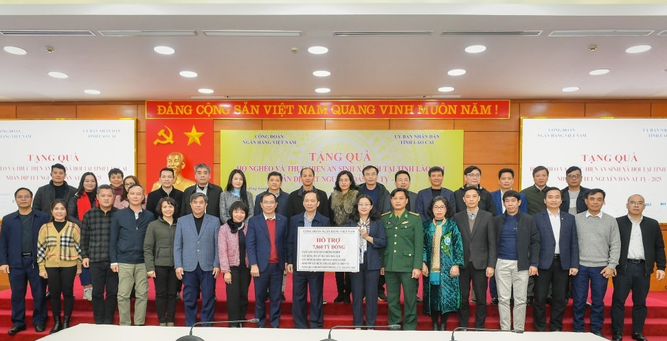 Phó Thống đốc Đào Minh Tú