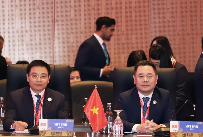 Phó Thống đốc Nguyễn Ngọc Cảnh và Bộ trưởng Tài chính Nguyễn Văn Thắng tham dự các phiên đối thoại với Hội đồng kinh doanh US-ASEAN, EU-ASEAN và ABAC