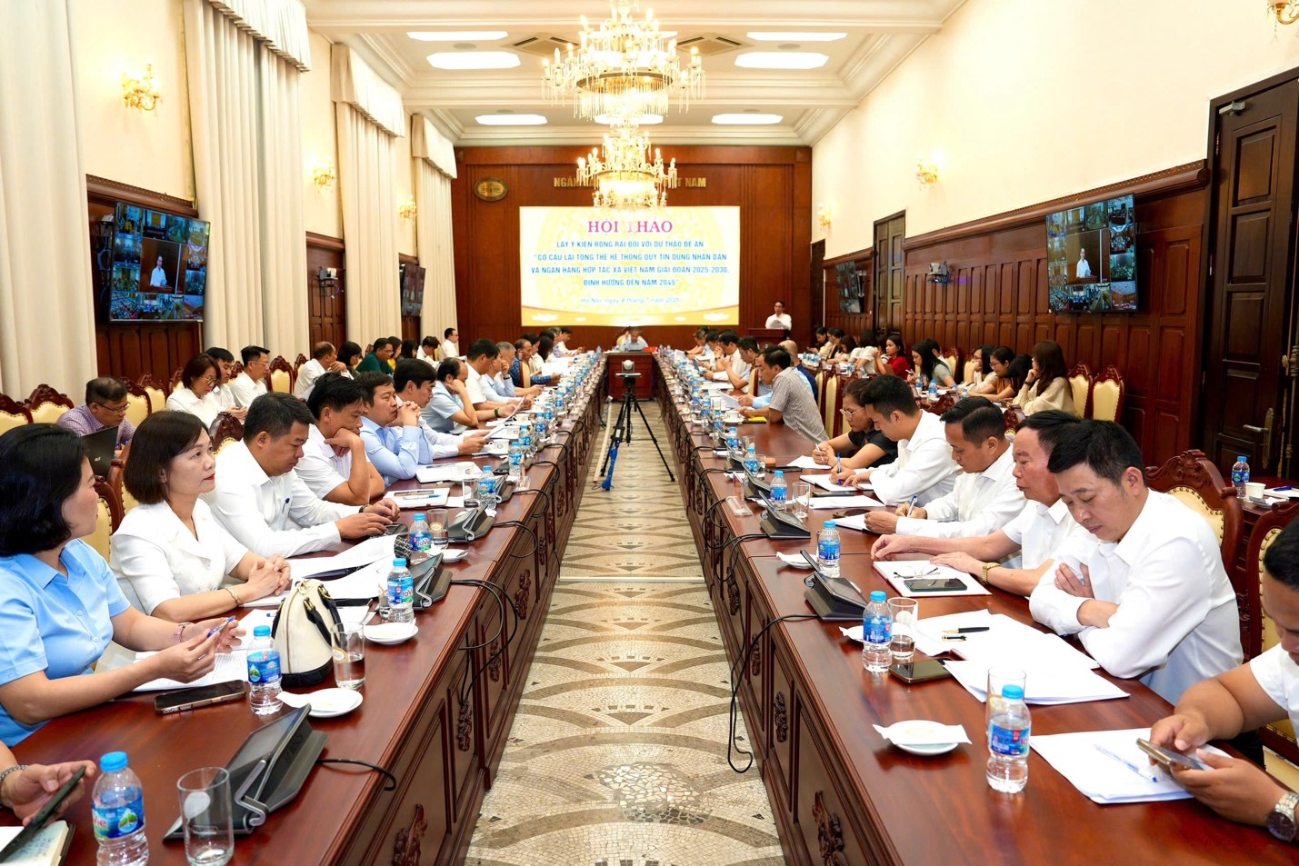 Cơ cấu lại tổng thể hệ thống quỹ tín dụng nhân dân, xây dựng hệ sinh thái tài chính cộng đồng bền vững