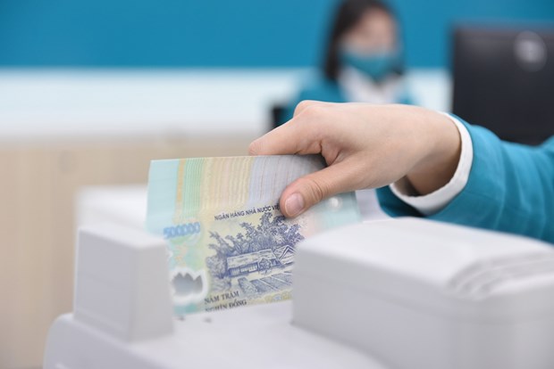 Lãi suất tiền gửi của các ngân hàng tương đối ổn định, lãi suất cho vay tiếp tục giảm