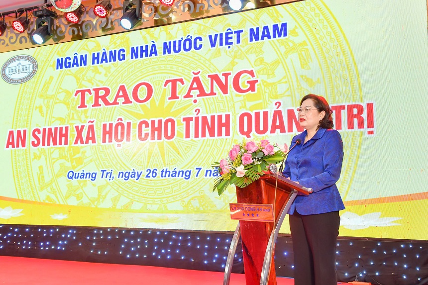 Ngân hàng Nhà nước Việt Nam trao tặng 7 tỷ đồng hỗ trợ an sinh xã hội tại Quảng Trị