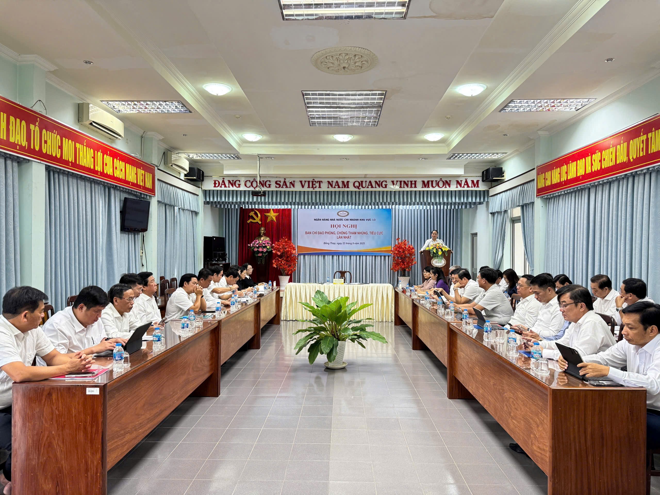 Hình nhỏ