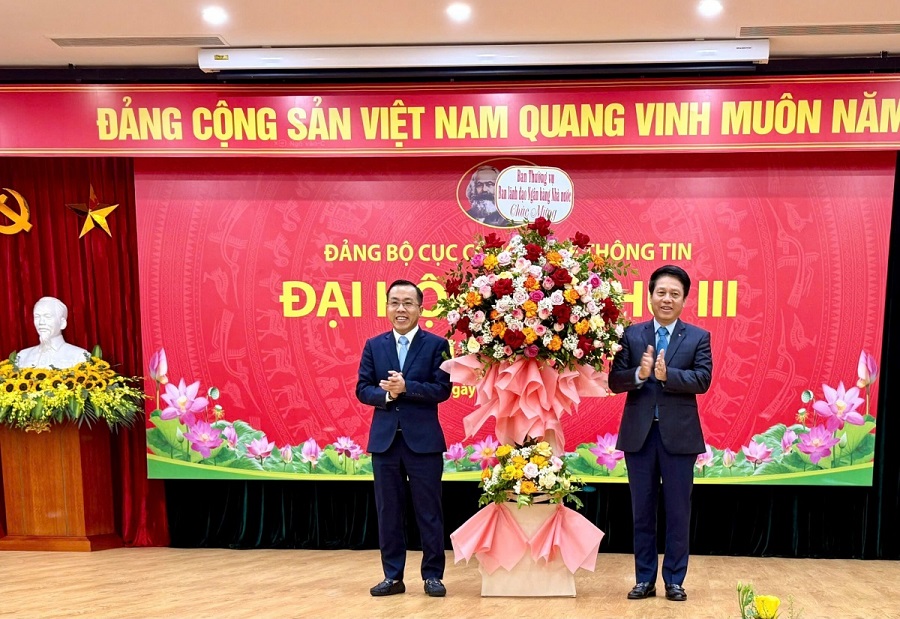 Đảng bộ Cục Công nghệ thông tin phát huy truyền thống đoàn kết, vận dụng sáng tạo, hoàn thành tốt các nhiệm vụ