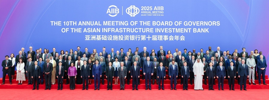 Phó Thống đốc Nguyễn Ngọc Cảnh tham dự Hội nghị Thường niên lần thứ 10 của AIIB tại Bắc Kinh, Trung Quốc